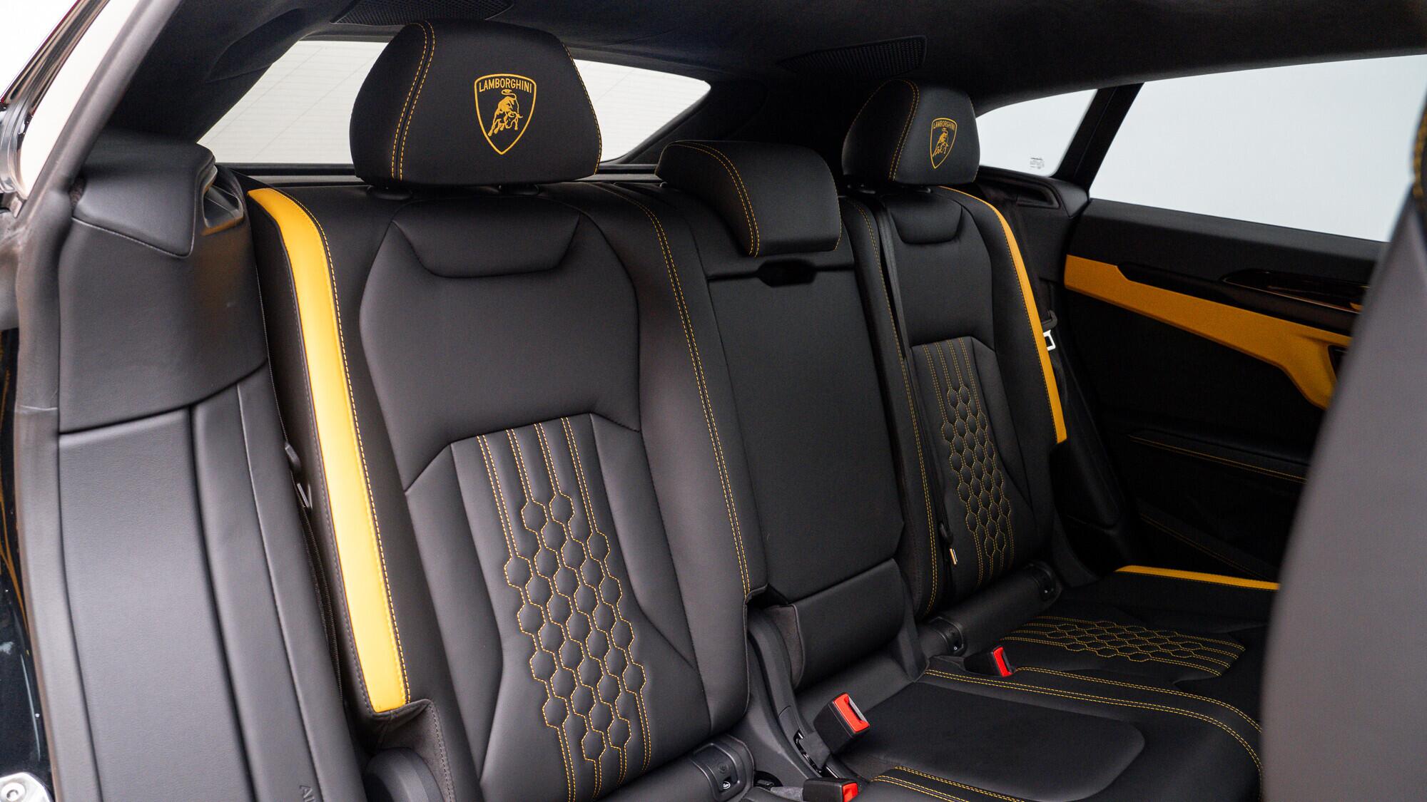 Lamborghini Urus view 17