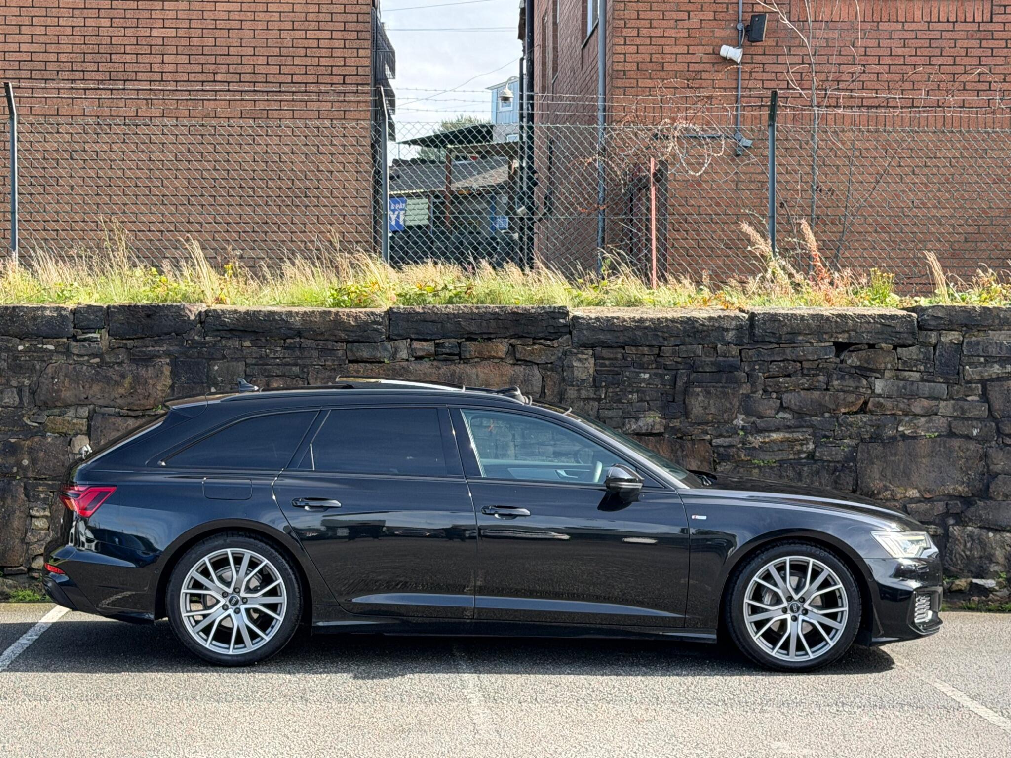 Audi A6 view 8