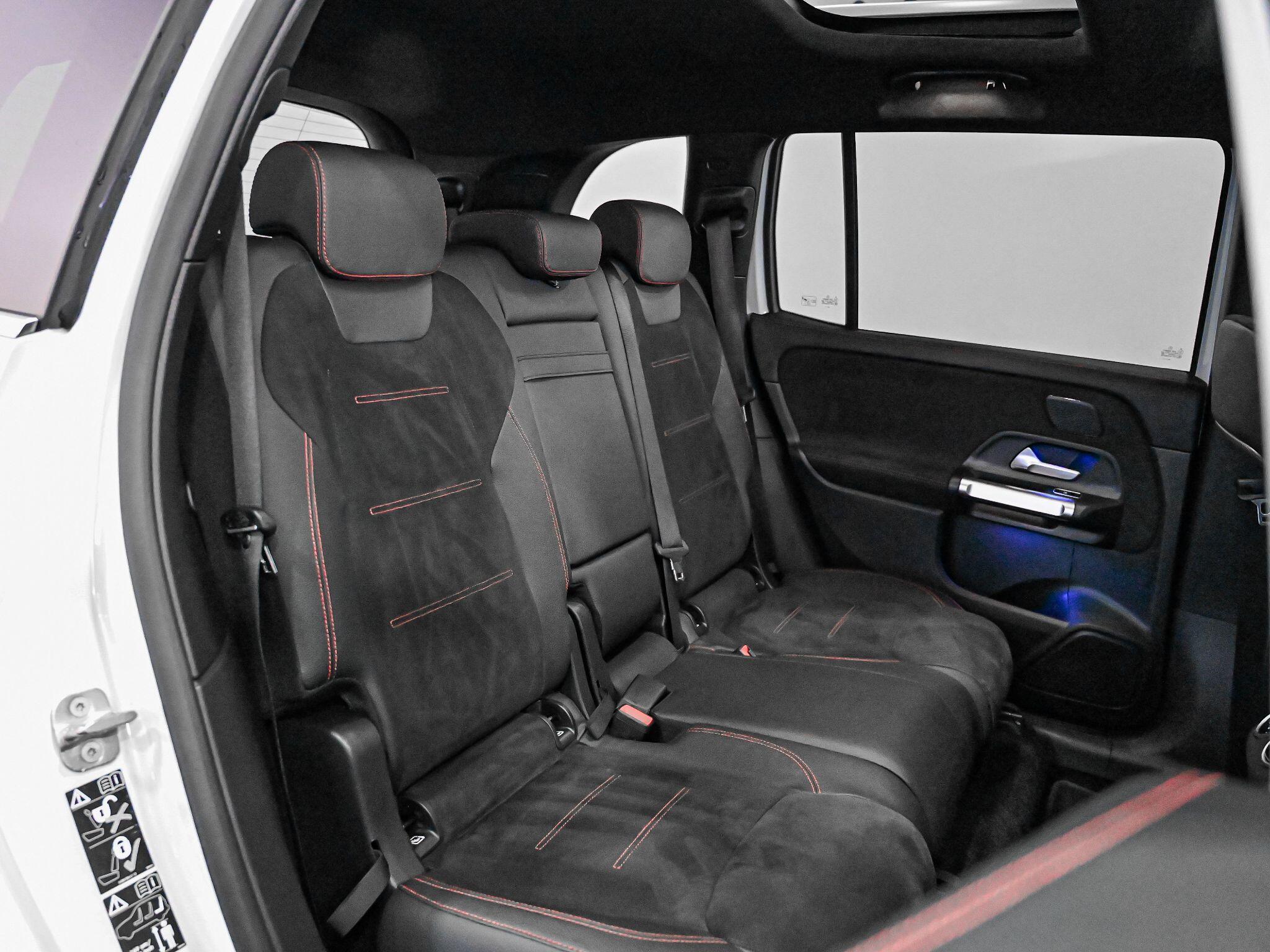 Mercedes-Benz GLB view 26