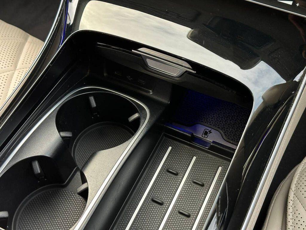 Mercedes-Benz S-Class view 32