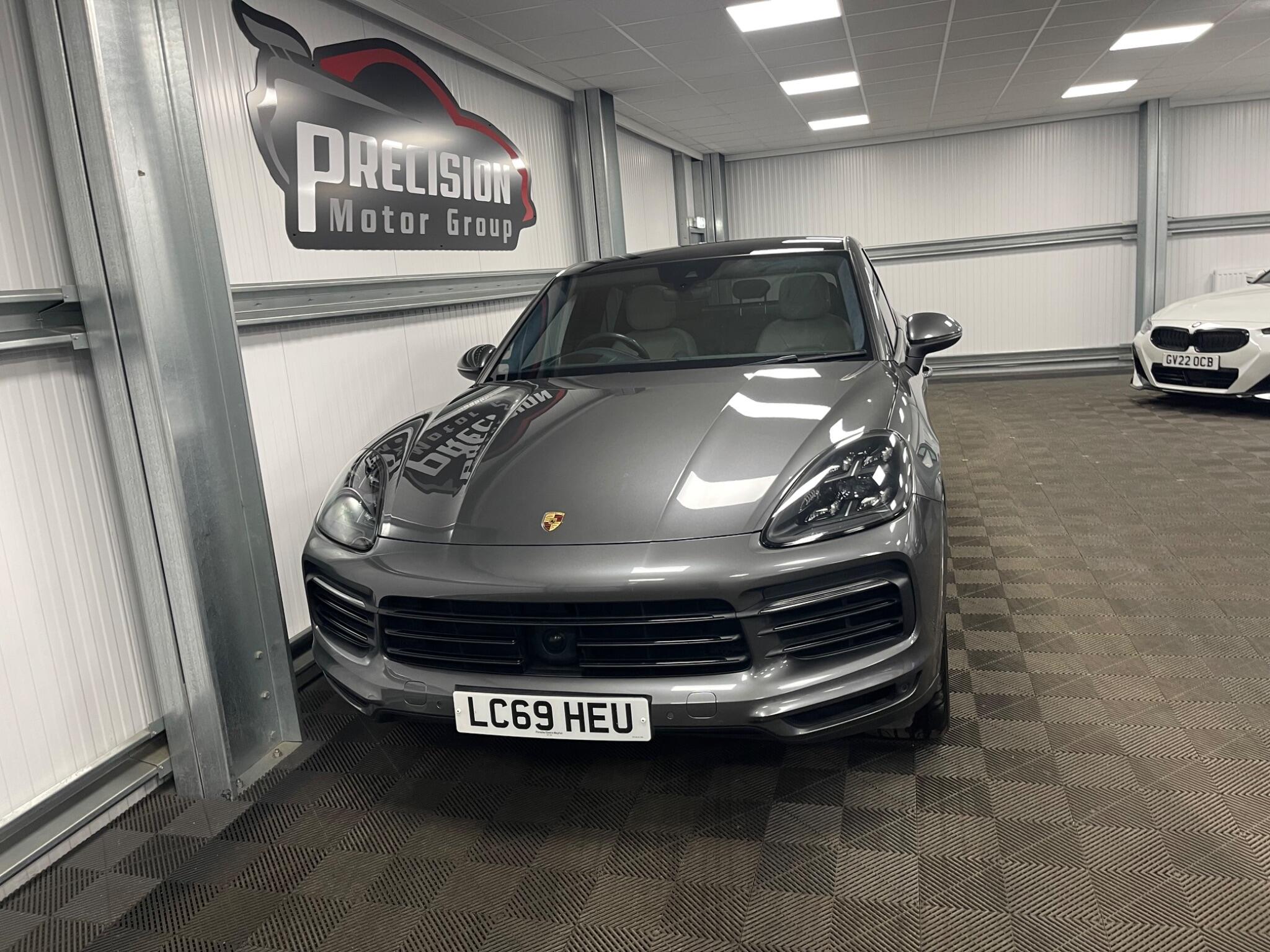 Porsche Cayenne view 5