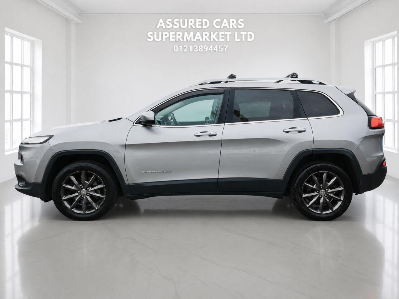Jeep Cherokee view 6