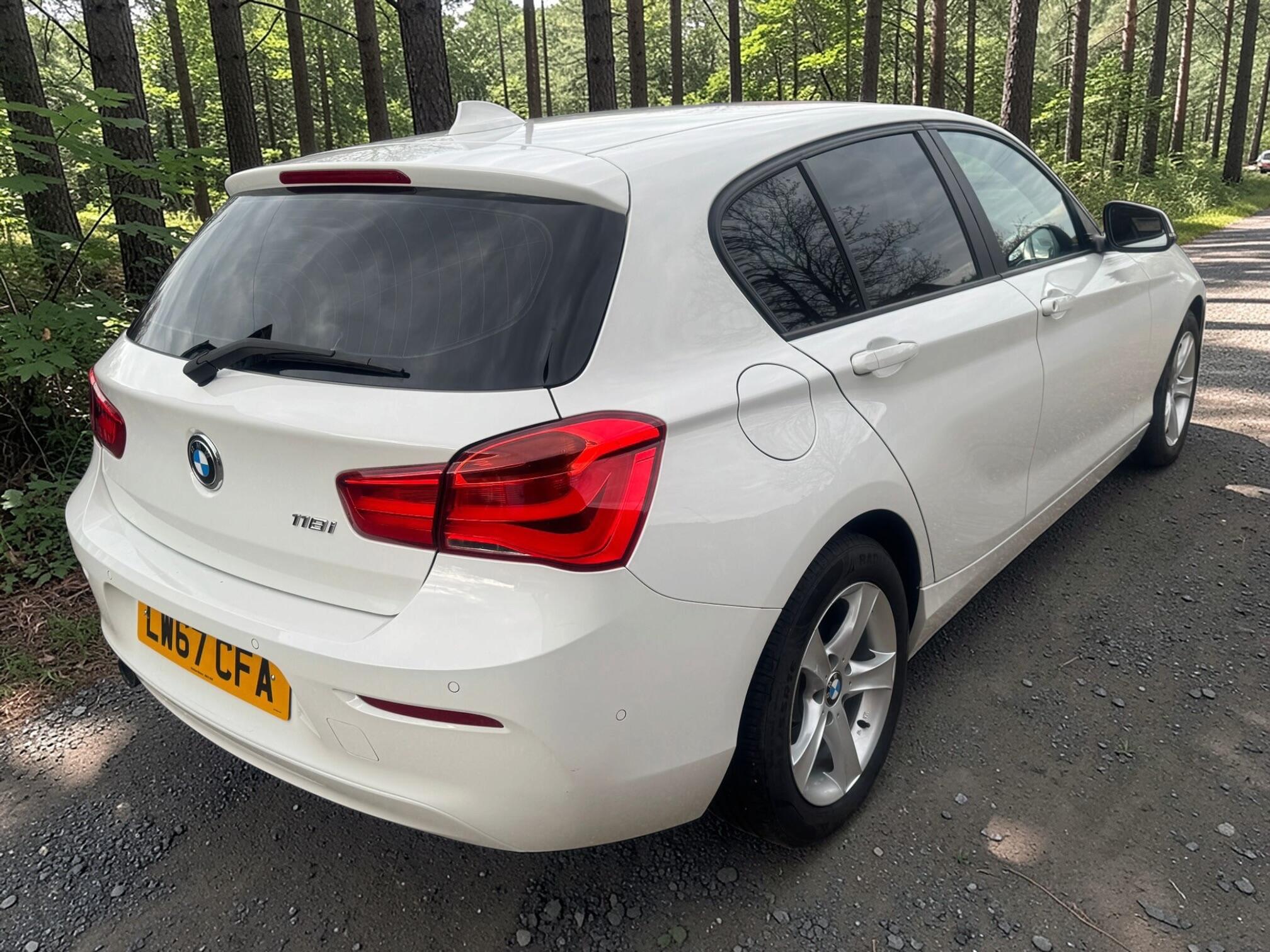 BMW 1 Series view 8