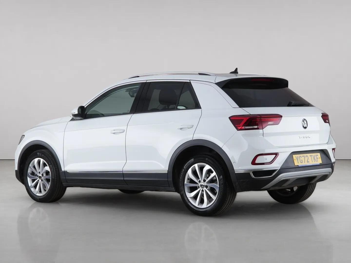 Volkswagen T-Roc view 8