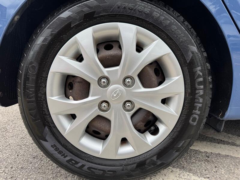 Hyundai I10 view 12