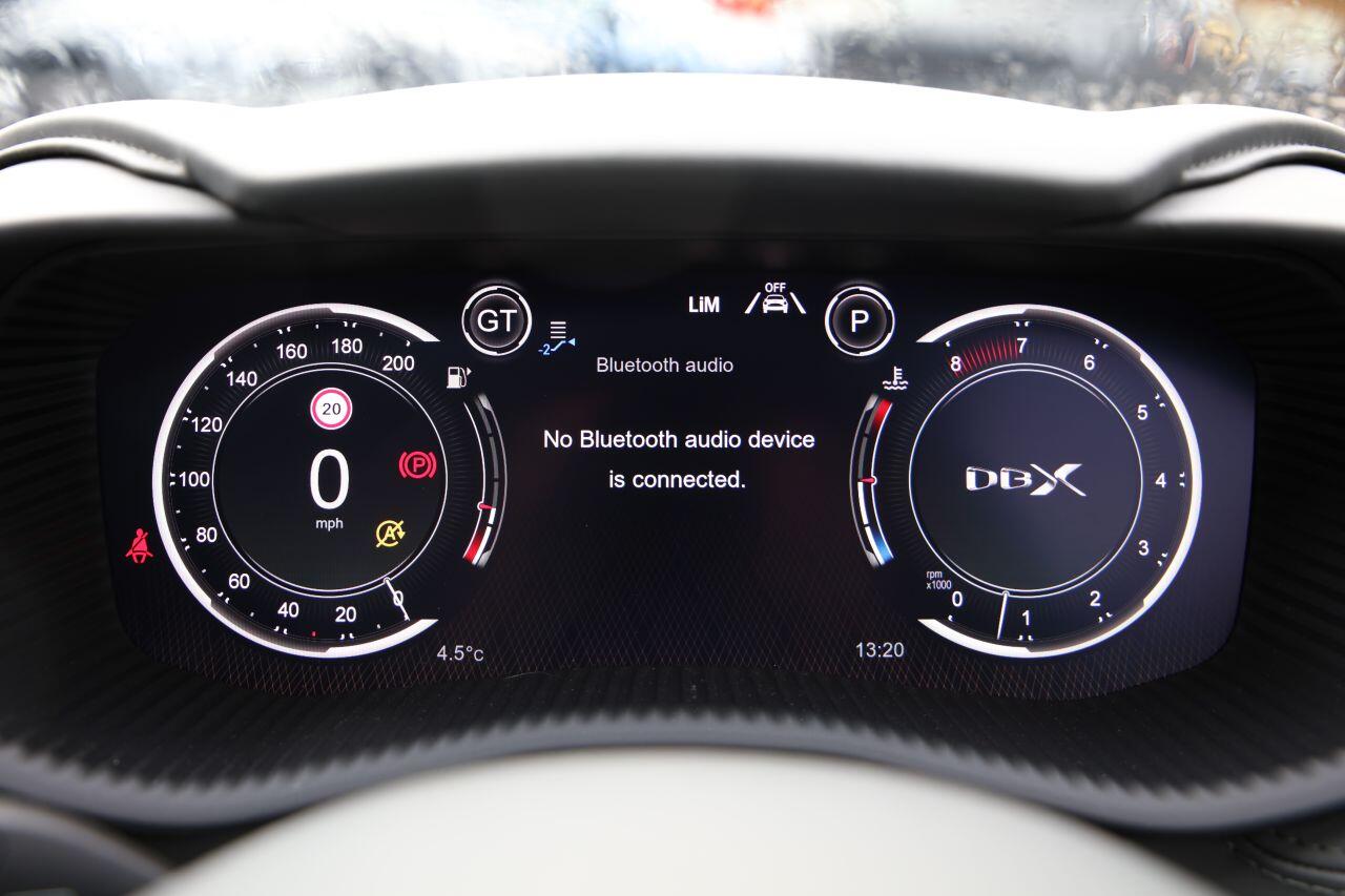 Aston Martin DBX view 43