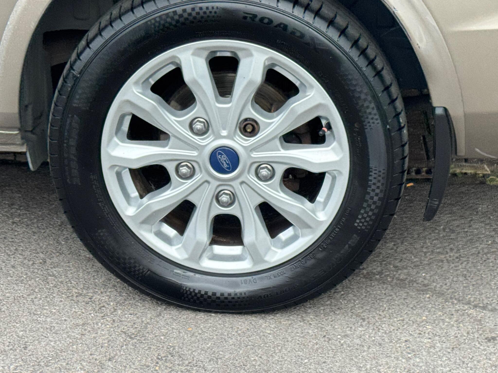 Ford Tourneo Custom view 40