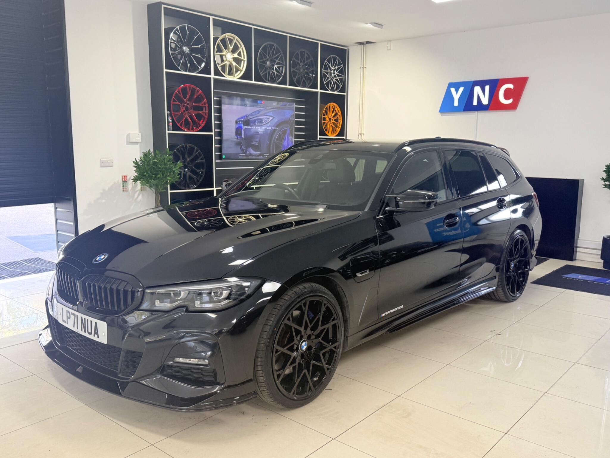 BMW 3 Series view 10