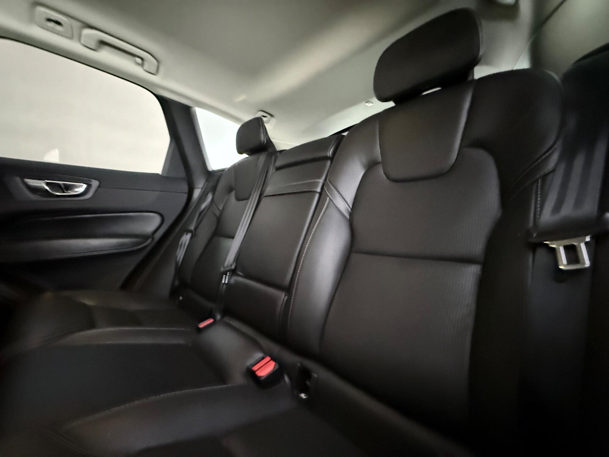 Volvo XC60 view 36