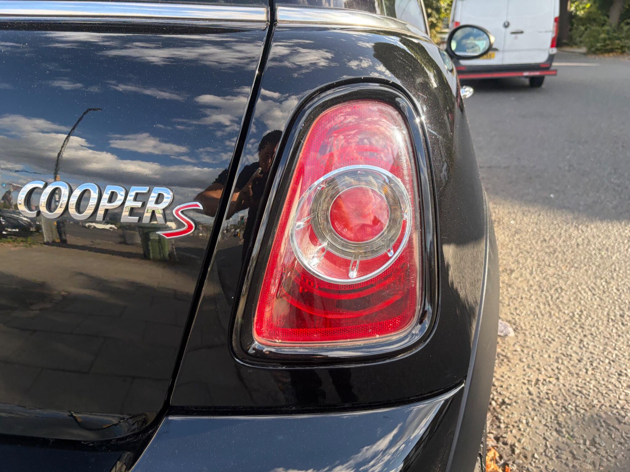 Mini Hatch view 25