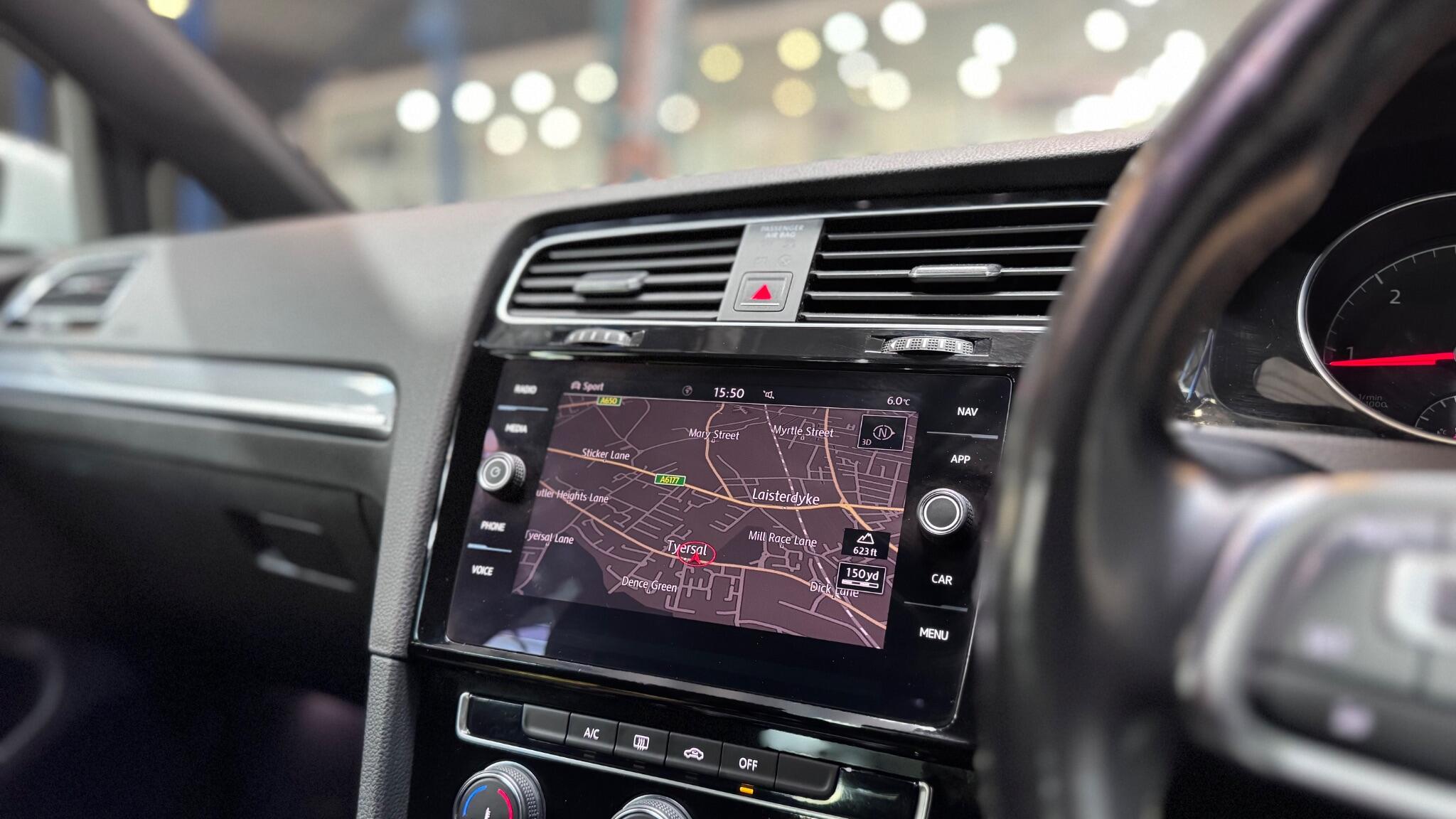 Volkswagen Golf view 7