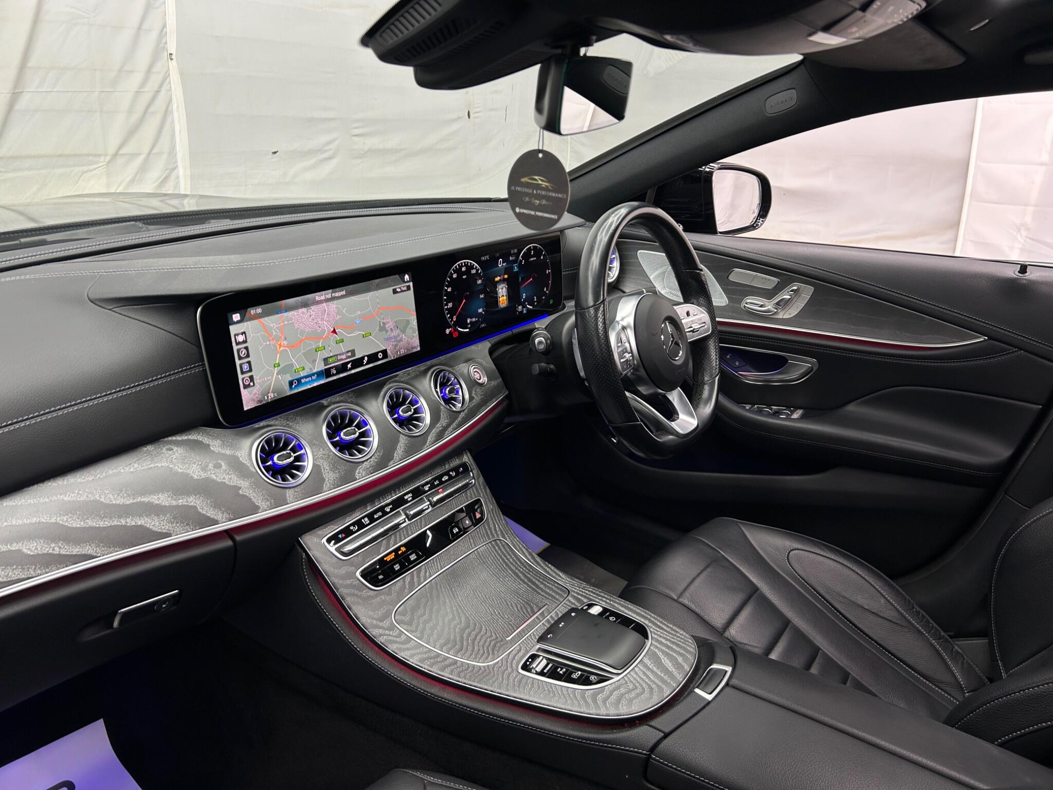 Mercedes-Benz CLS view 16