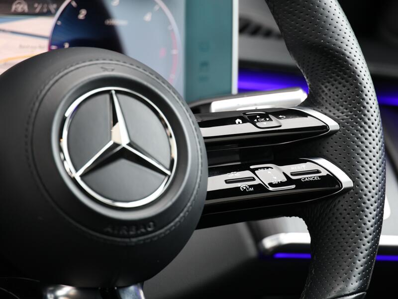 Mercedes-Benz S-Class view 11