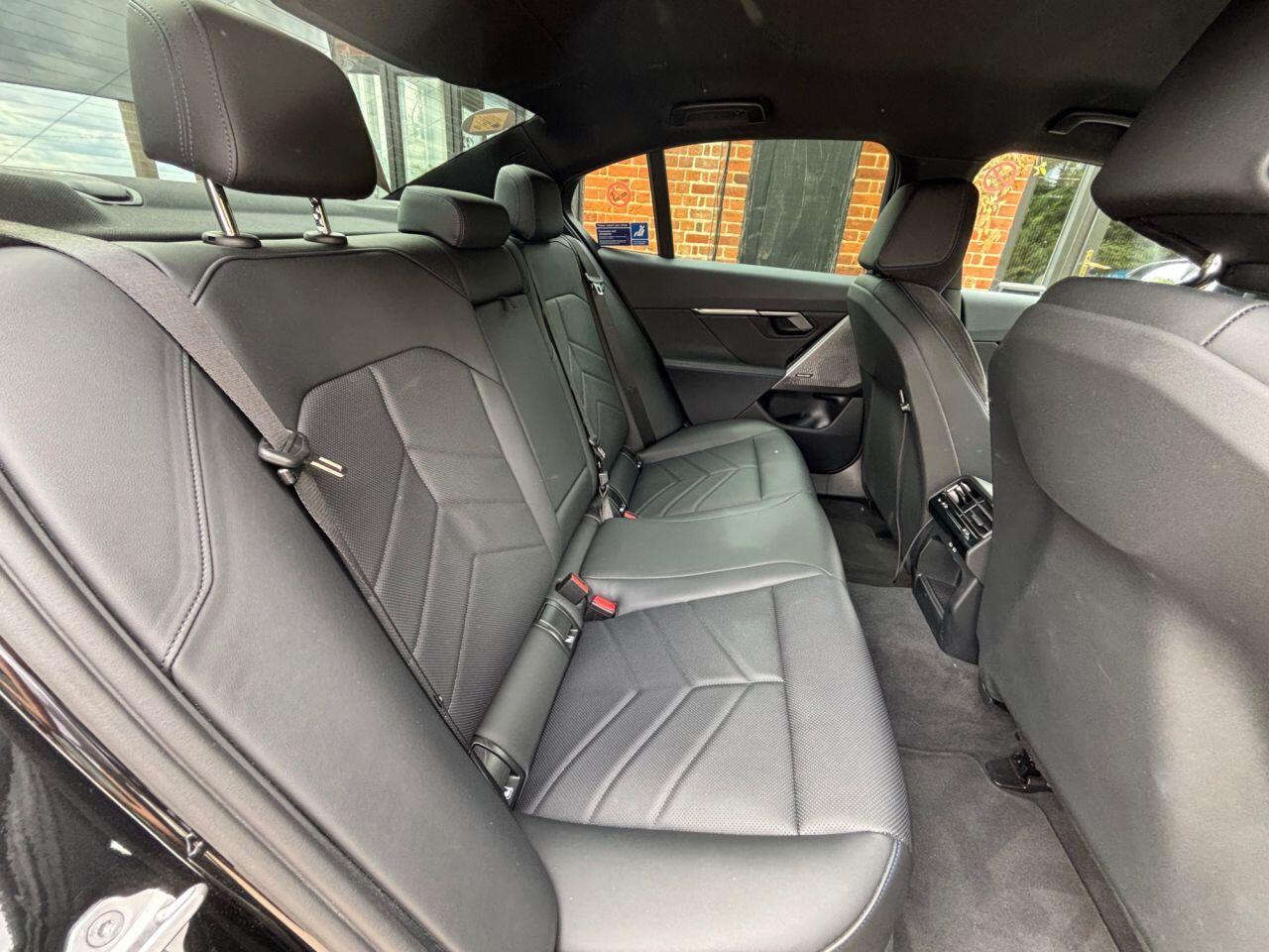 BMW 5 Series view 11