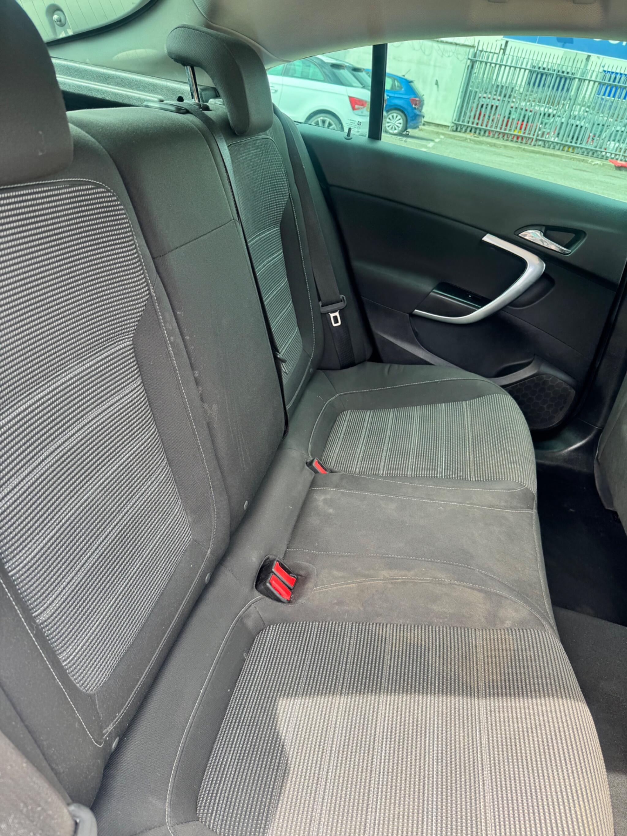 Vauxhall Insignia view 29
