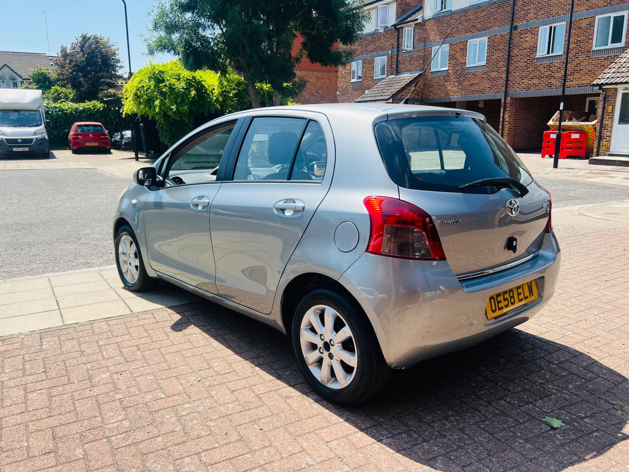 Toyota Yaris view 17