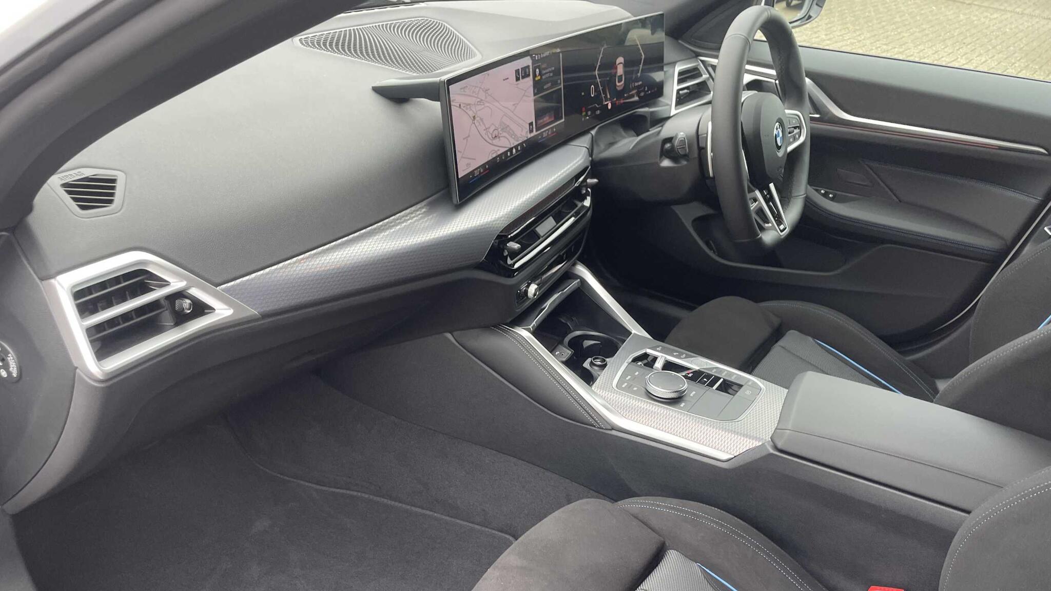 BMW 4 Series view 9