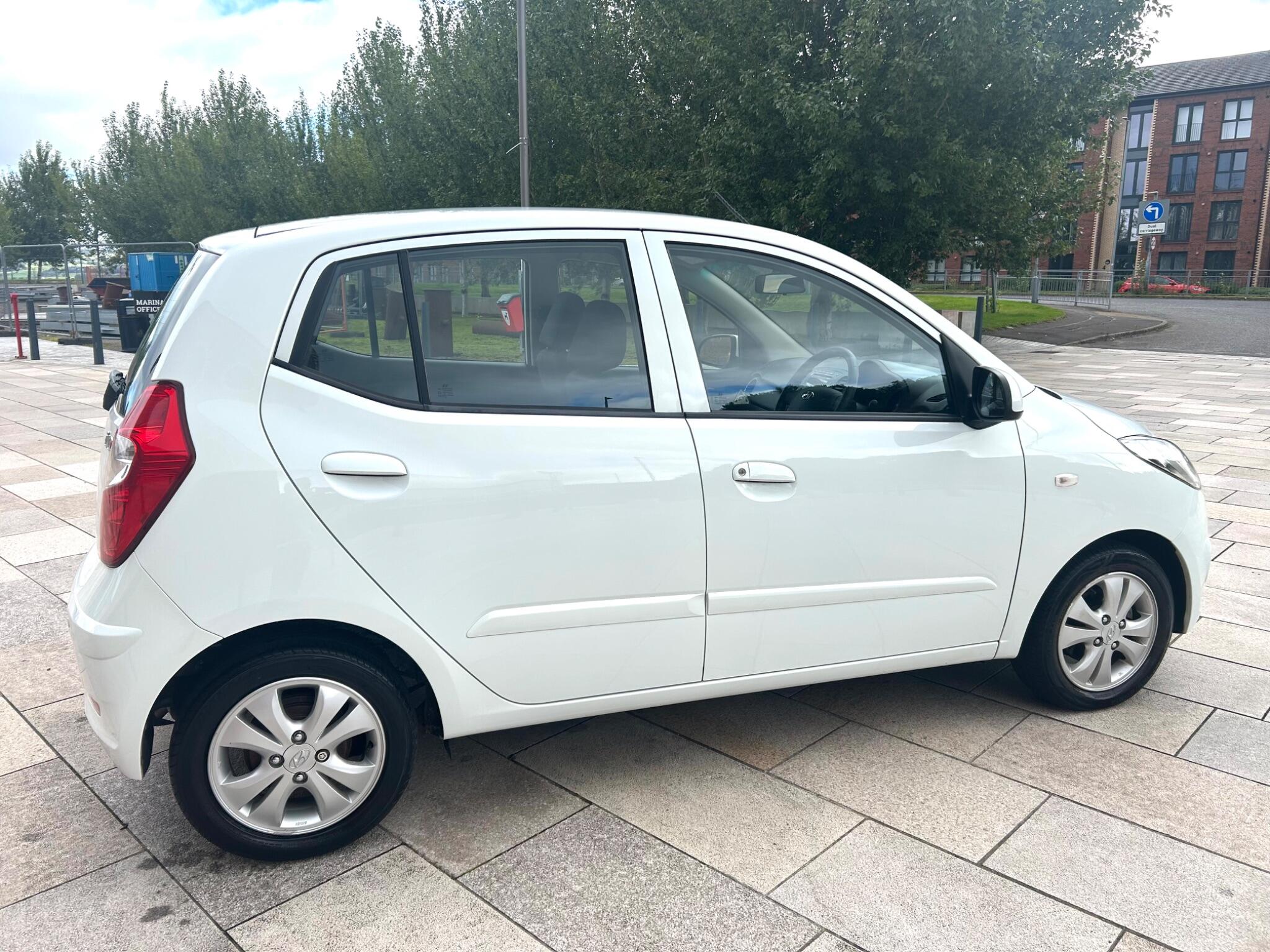 Hyundai I10 view 16