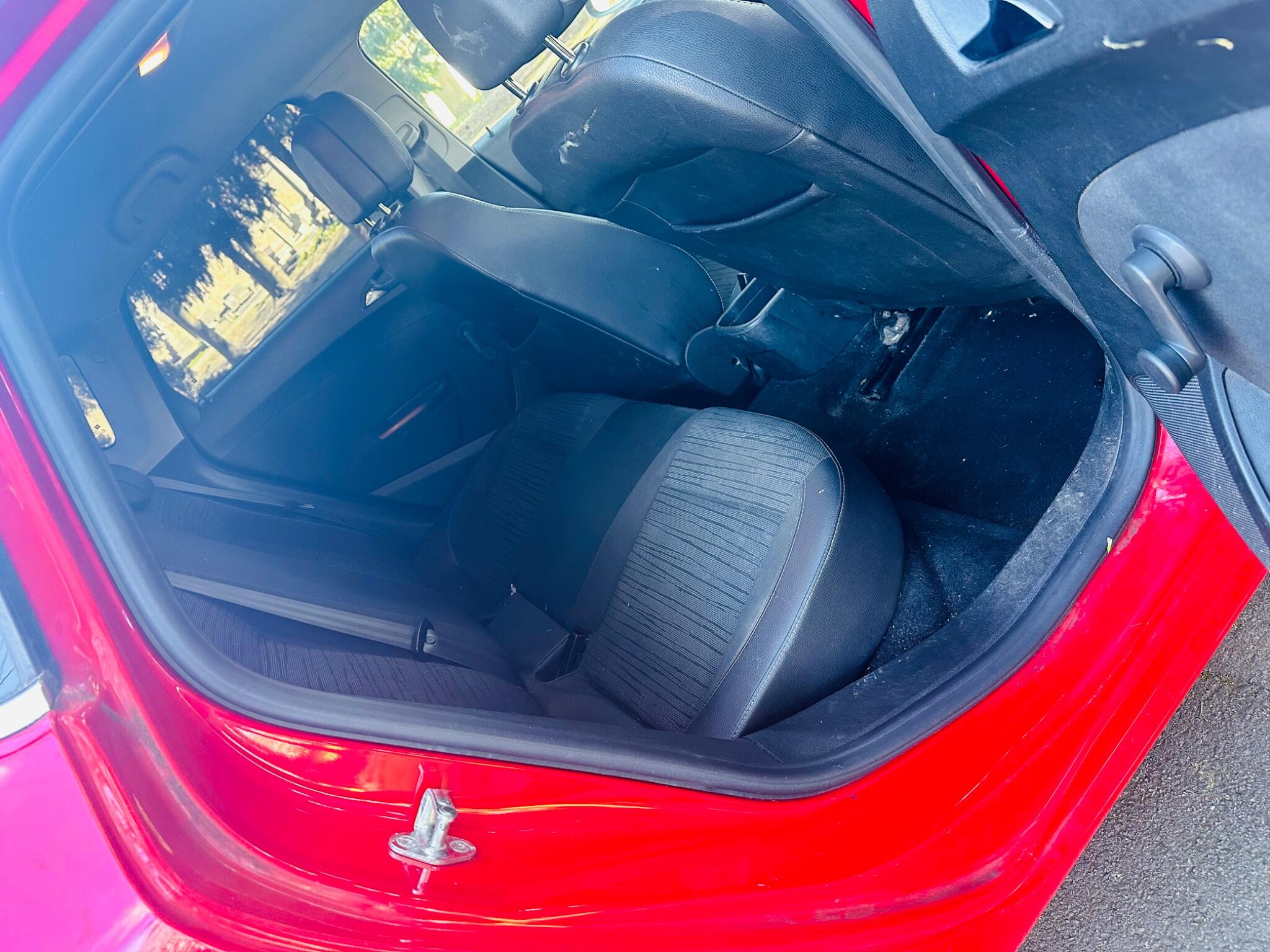Vauxhall Astra view 16