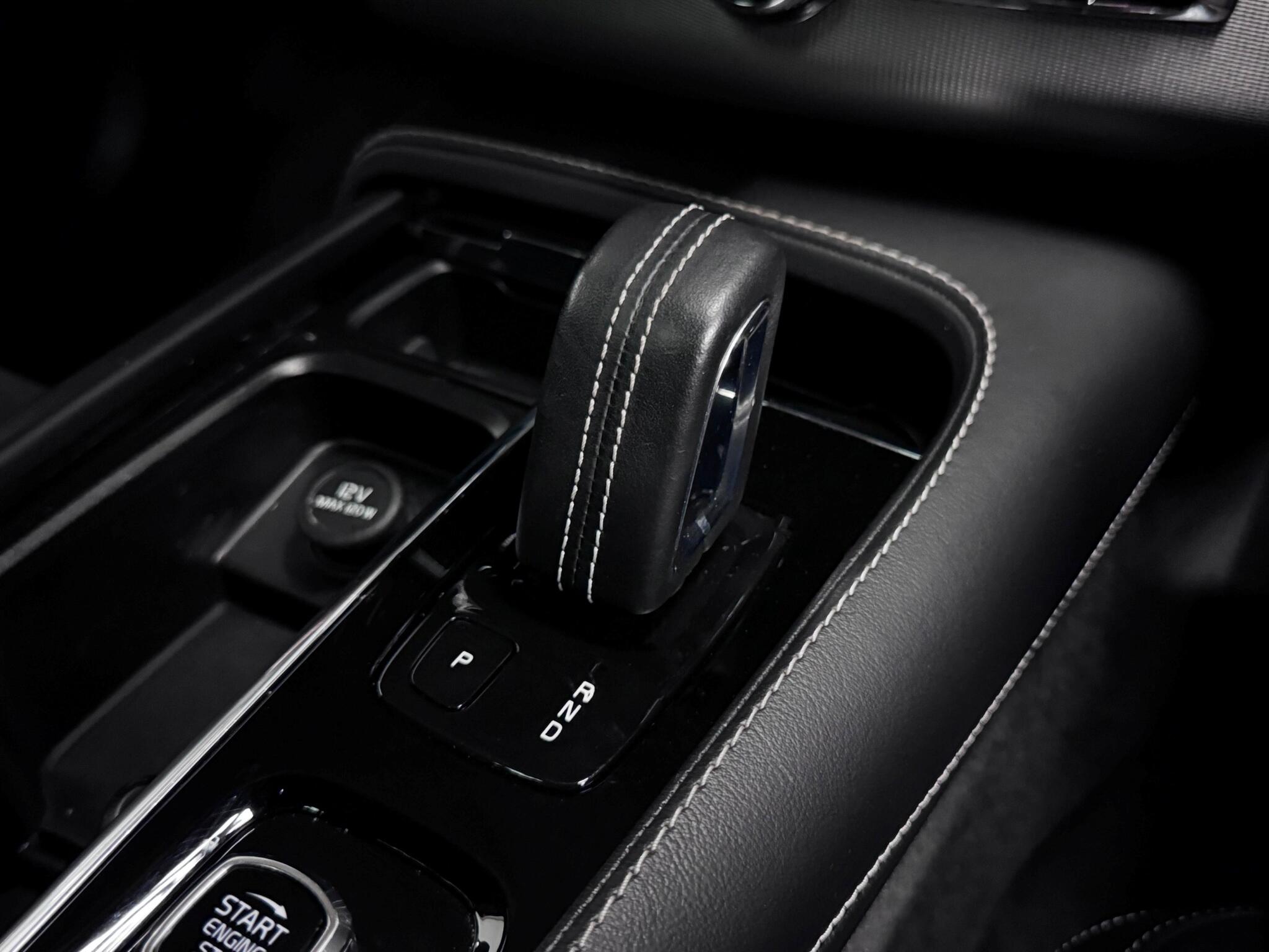 Volvo XC90 view 41