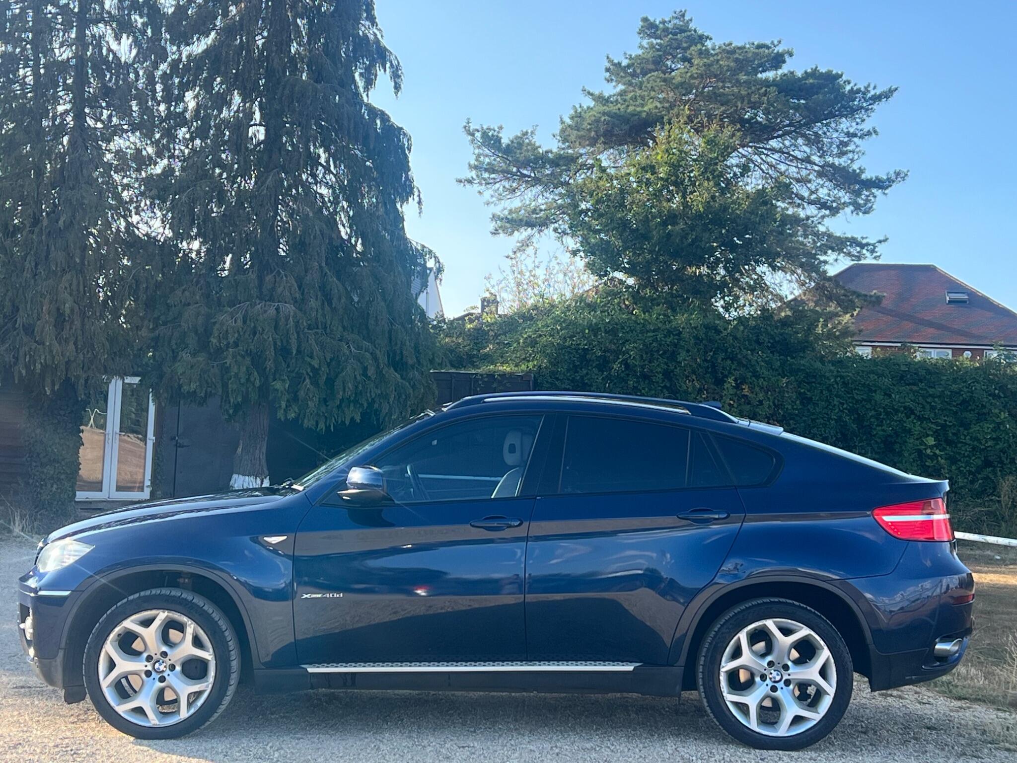BMW X6 view 6
