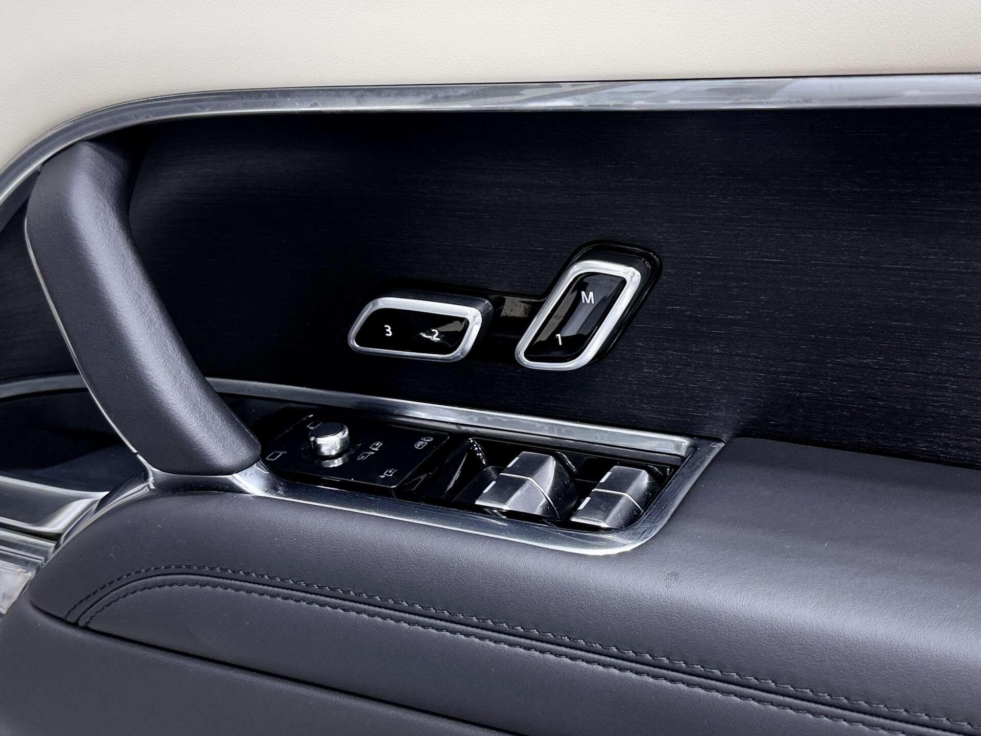 Land Rover Range Rover view 34