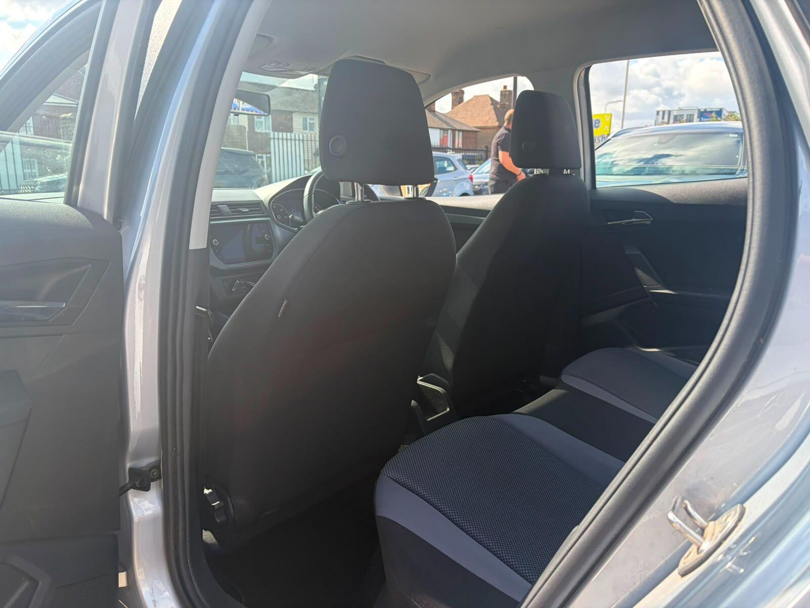 Seat Arona view 13