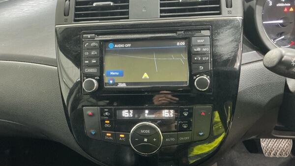 Nissan Pulsar view 11