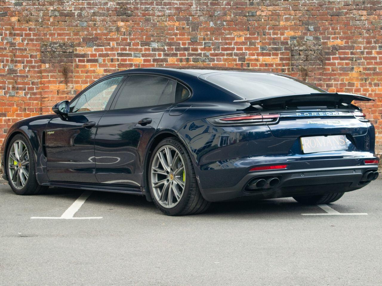 Porsche Panamera view 4