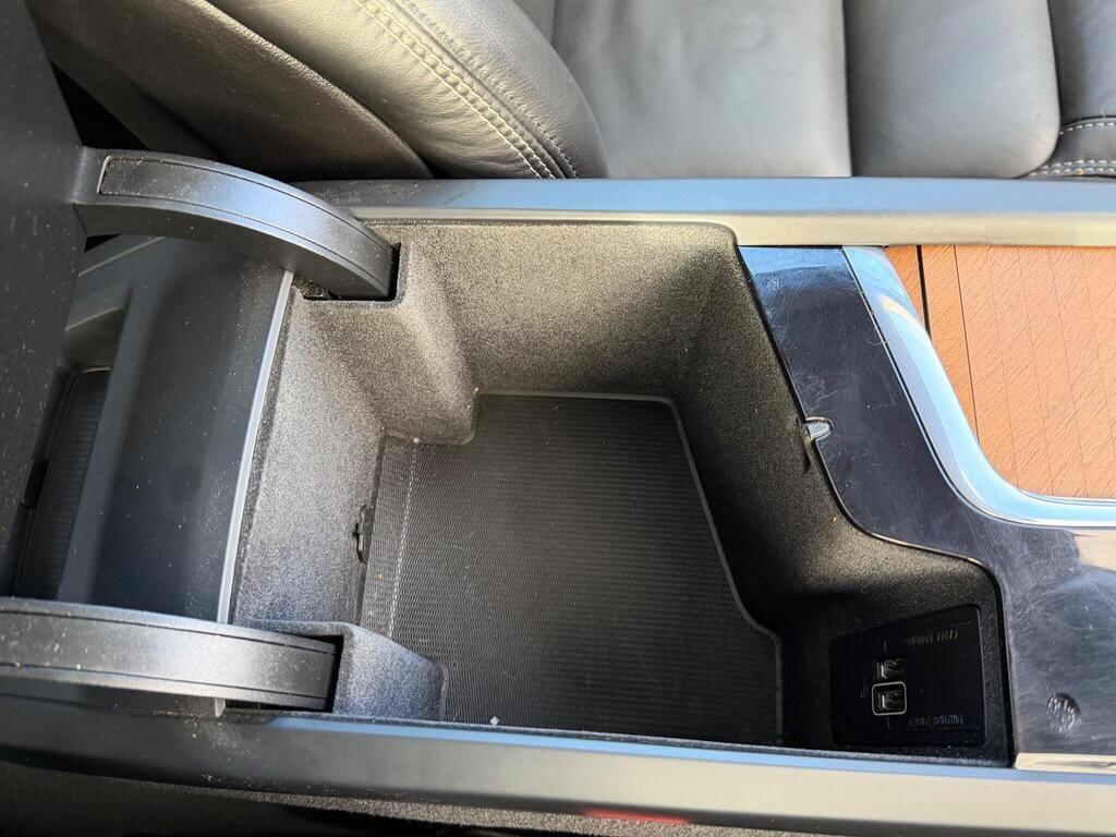 Volvo S90 view 46