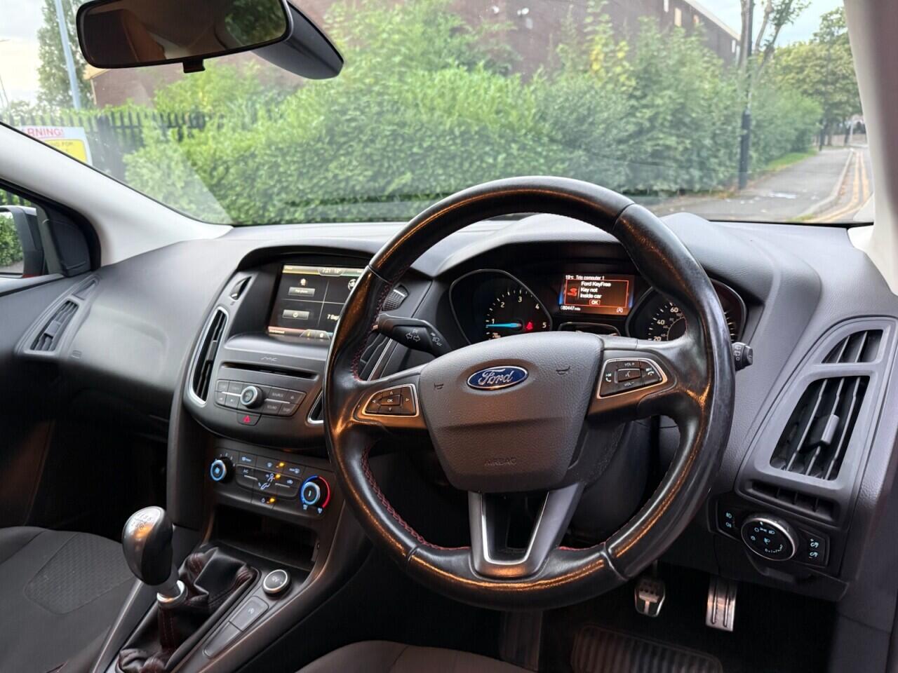 Ford Focus view 11