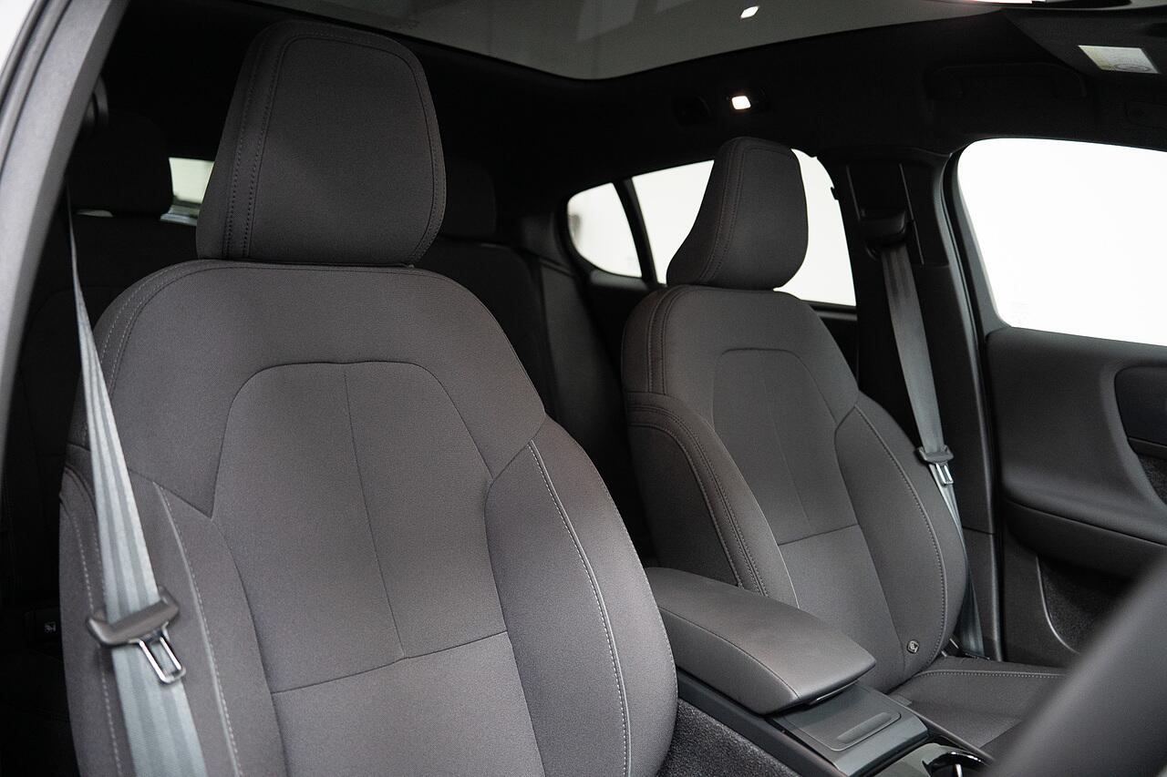 Volvo C40 view 2