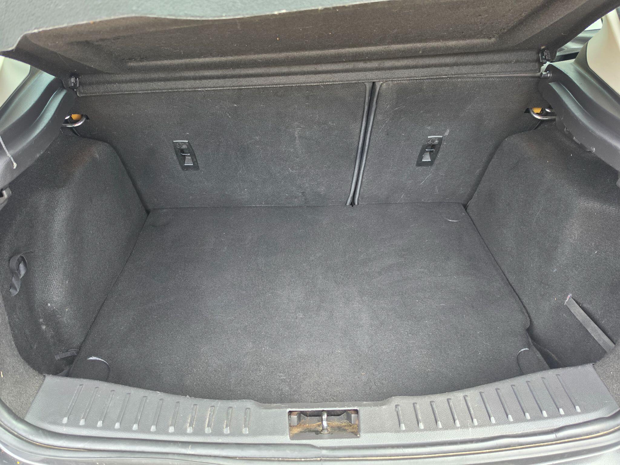Ford Focus view 38