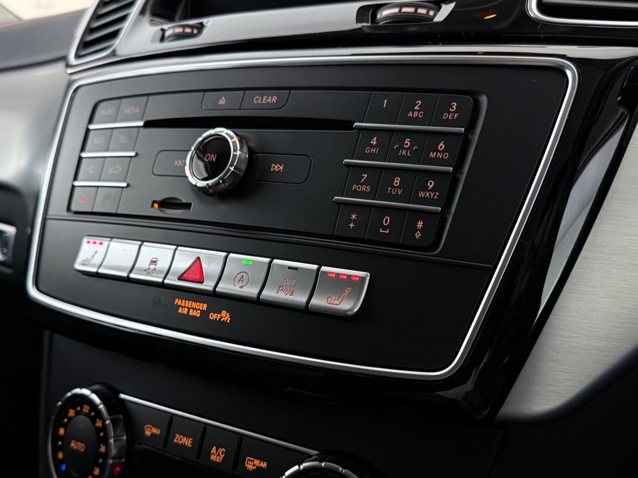 Mercedes-Benz Gle view 26