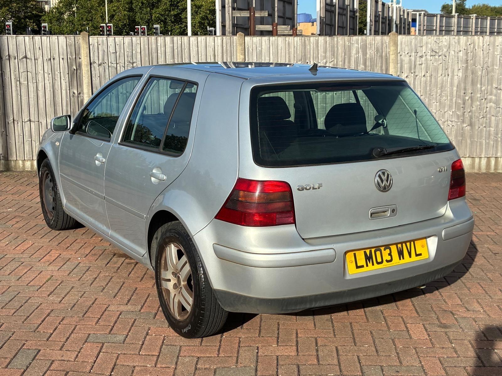 Volkswagen Golf view 8