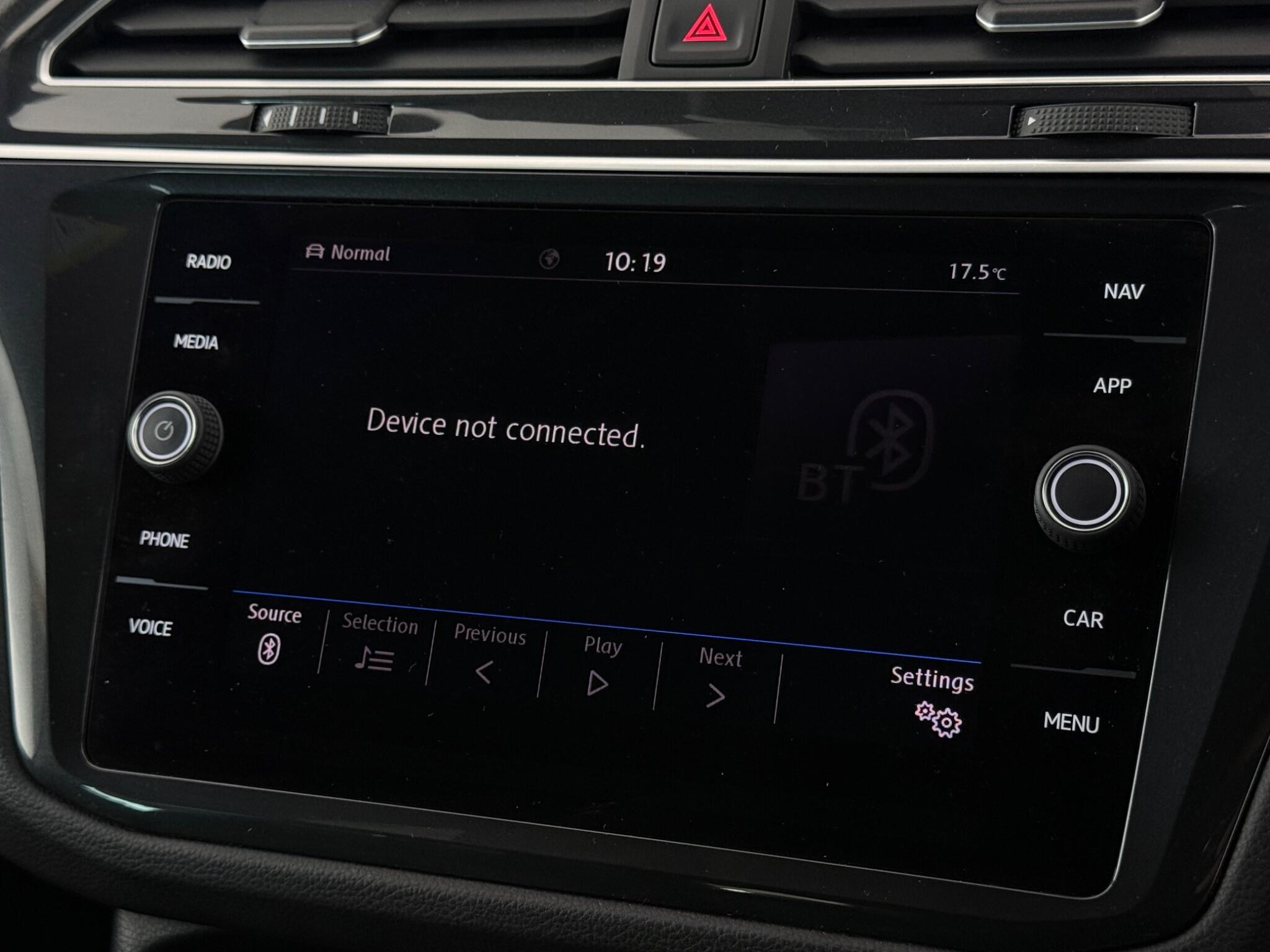 Volkswagen Tiguan view 23