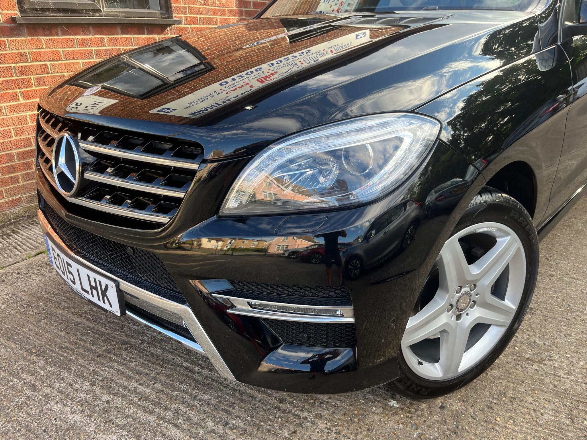 Mercedes-Benz M-Class view 10