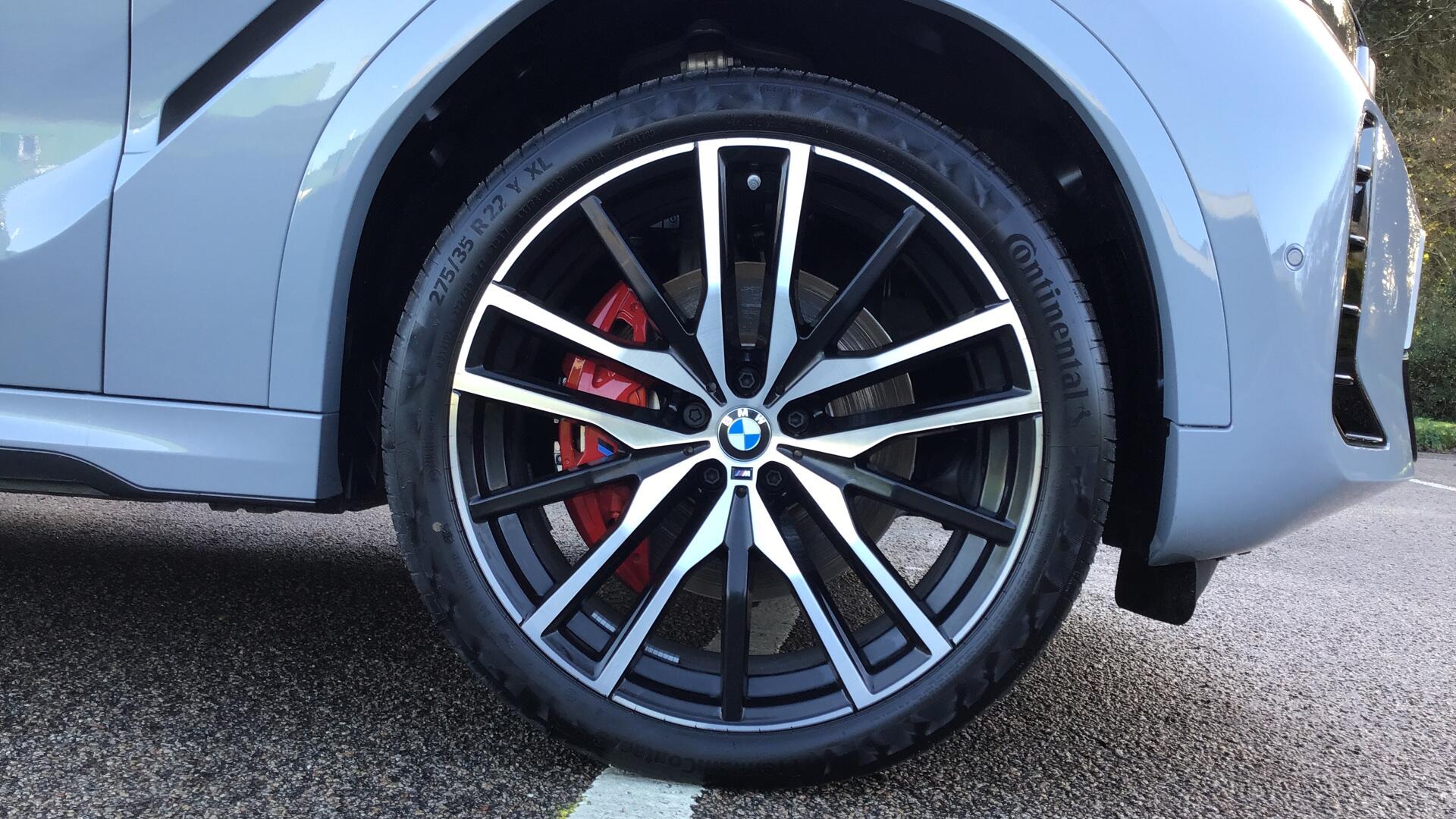BMW X6 view 14