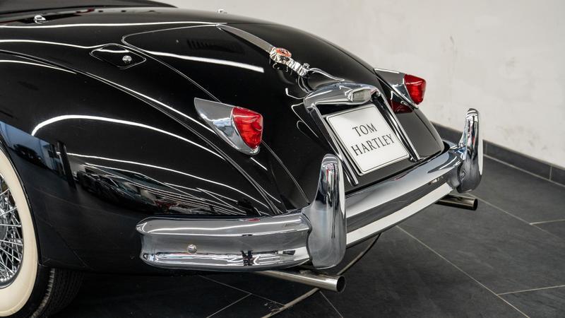 Jaguar XK150 view 28