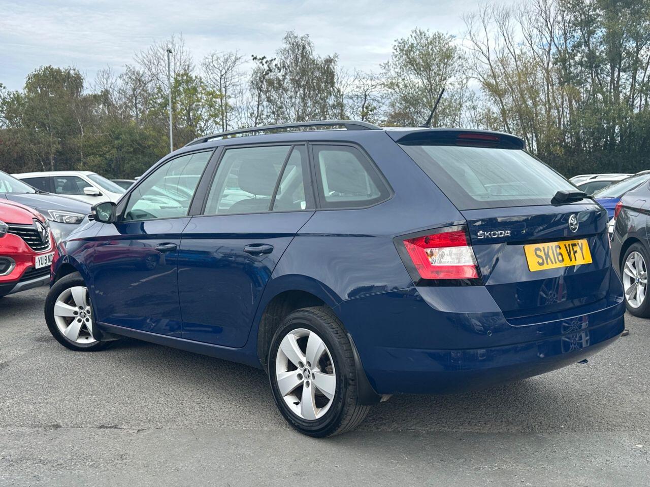 Skoda Fabia view 3