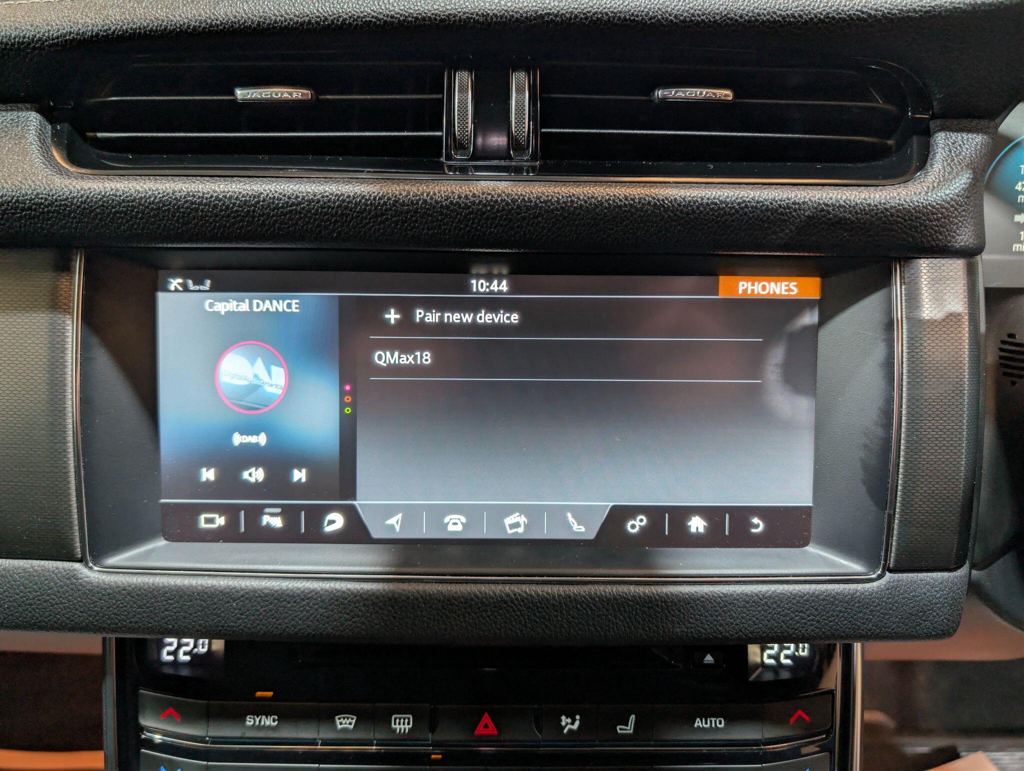 Jaguar XF view 74