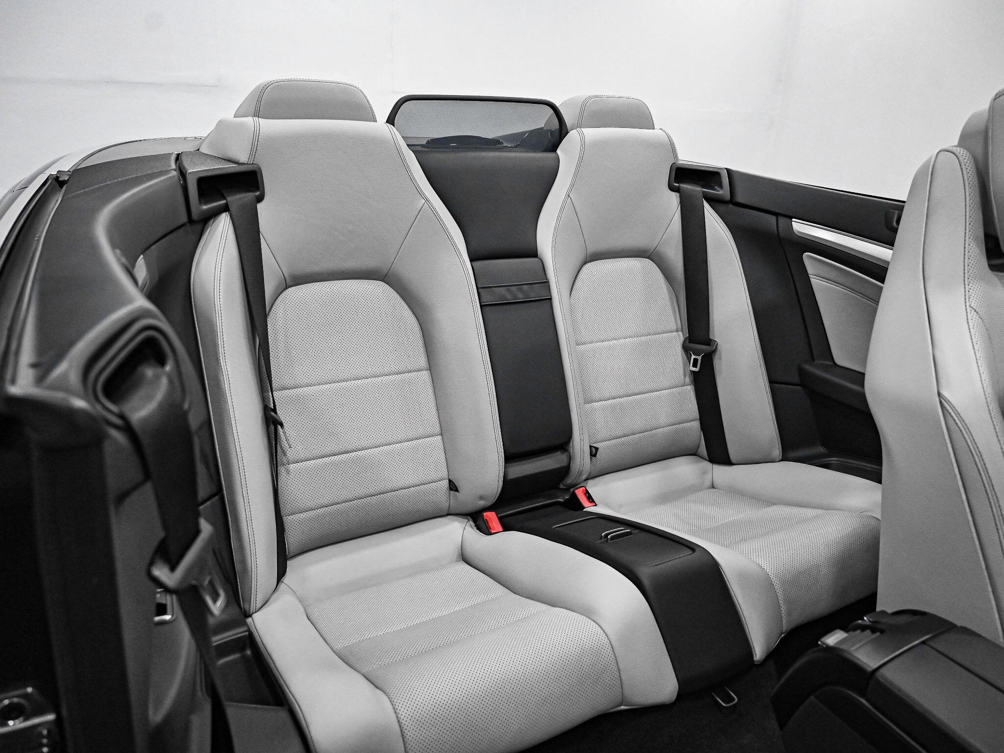 Mercedes-Benz E-Class view 23