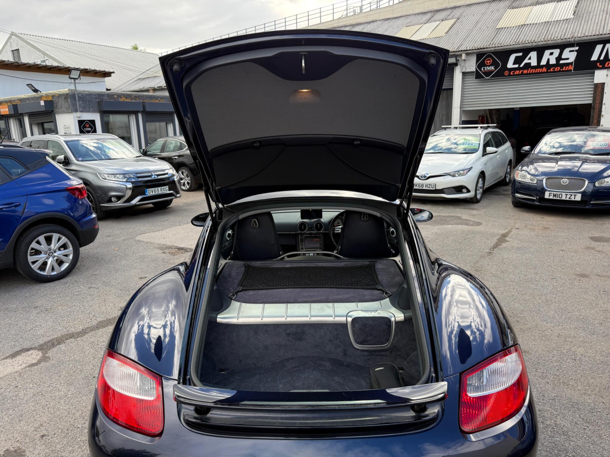 Porsche Cayman - Image 43