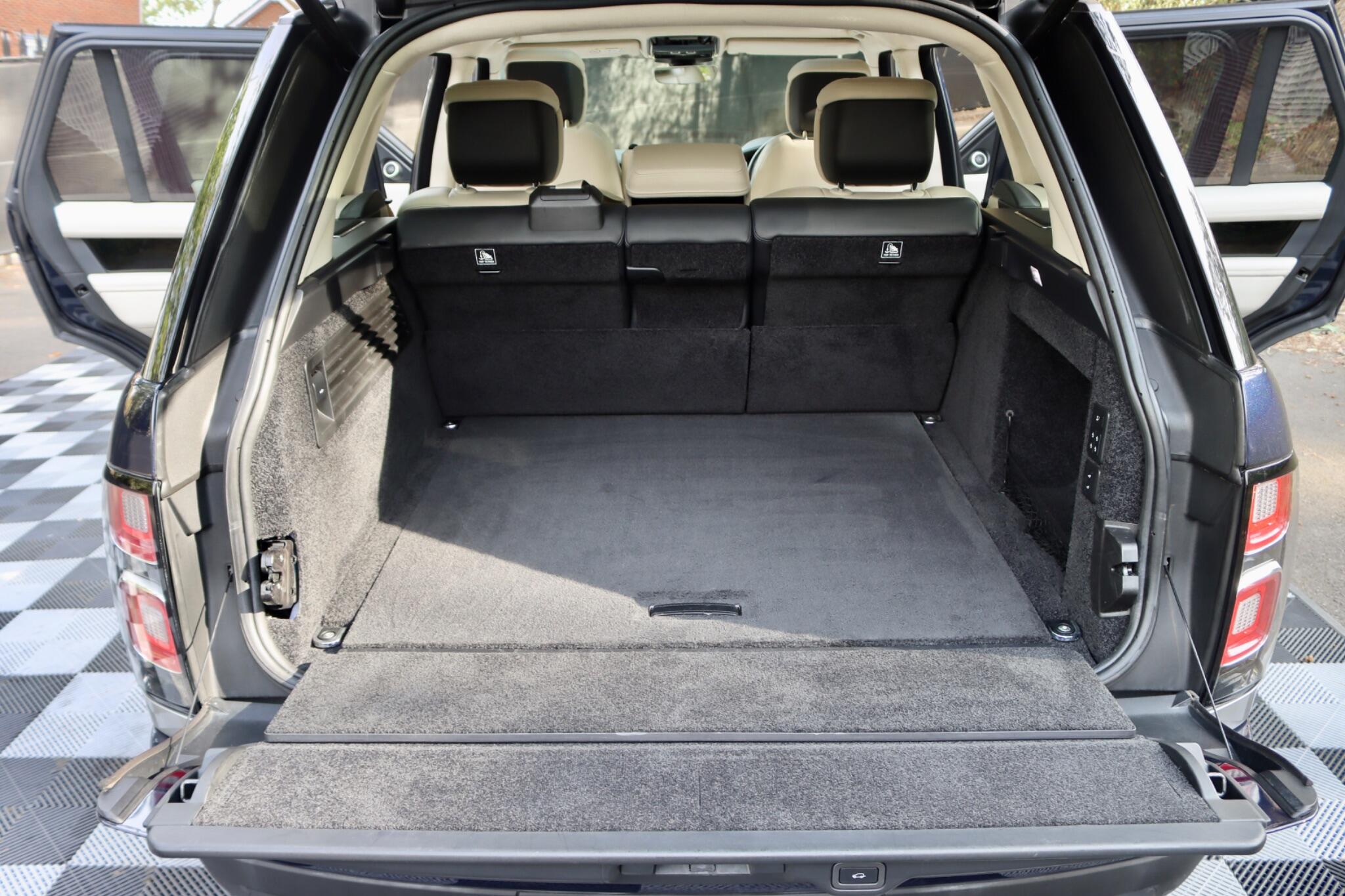 Land Rover Range Rover view 28