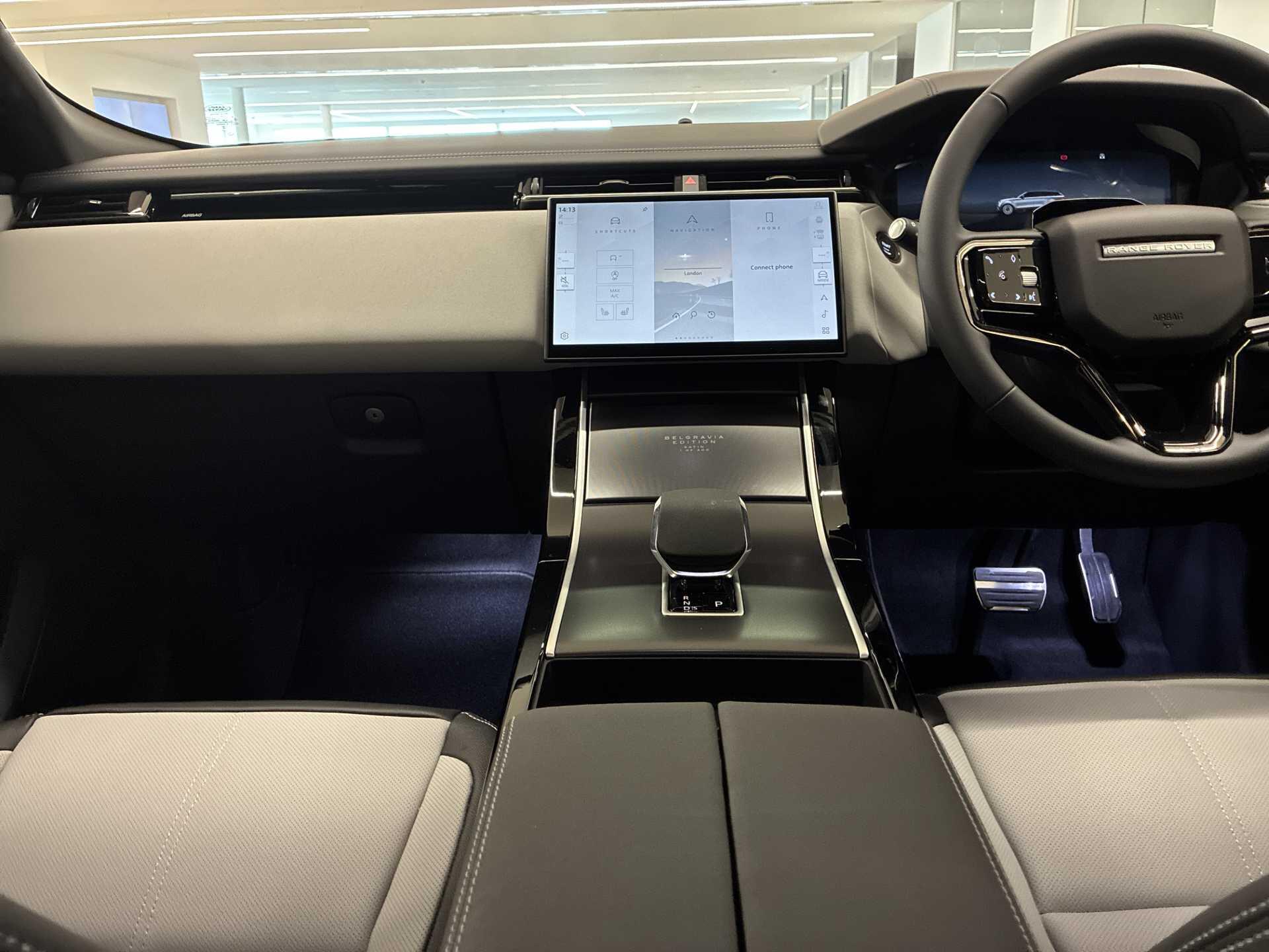Land Rover Range Rover Velar view 16