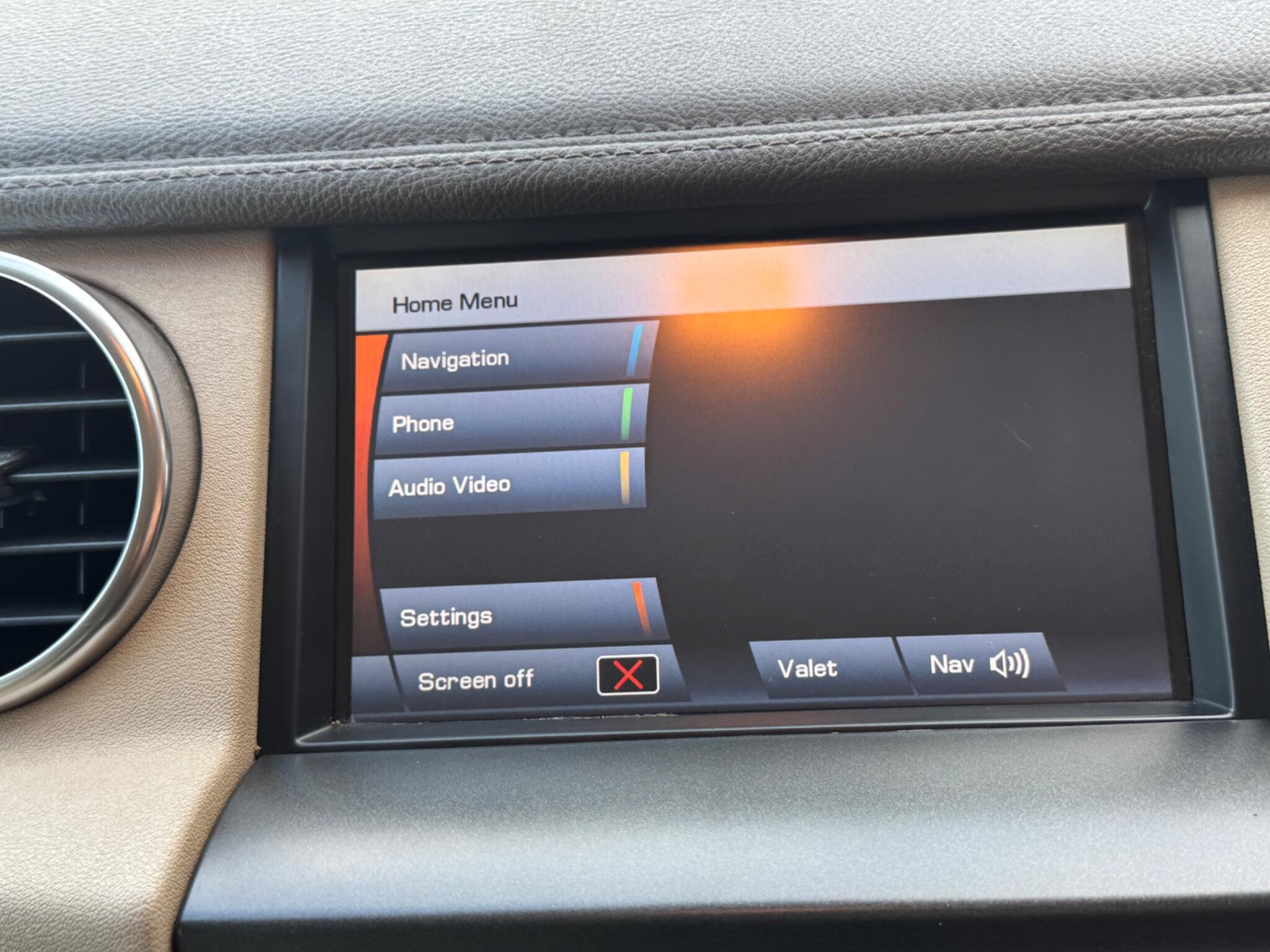 Land Rover Discovery 4 view 27