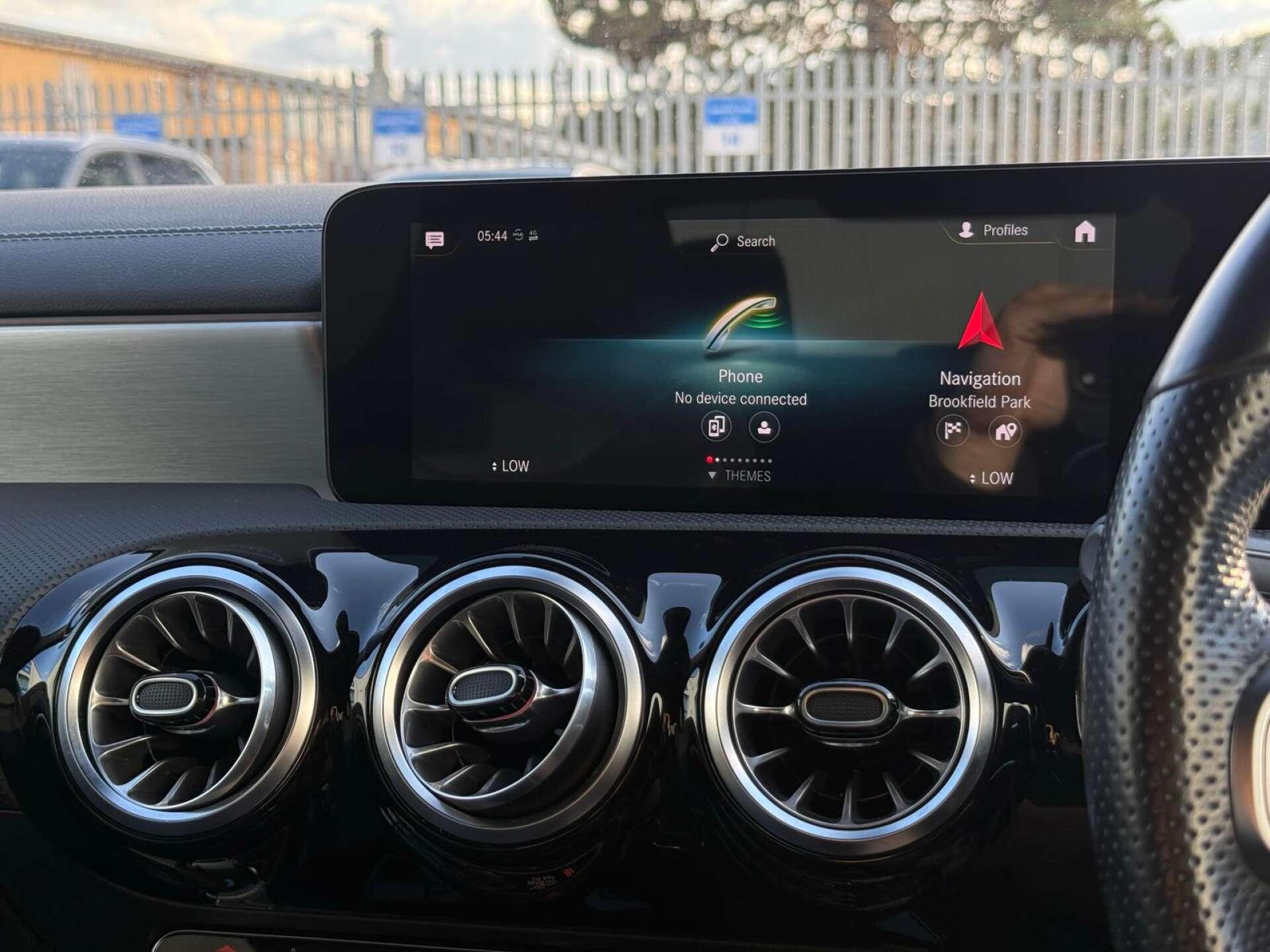 Mercedes-Benz Cla view 63