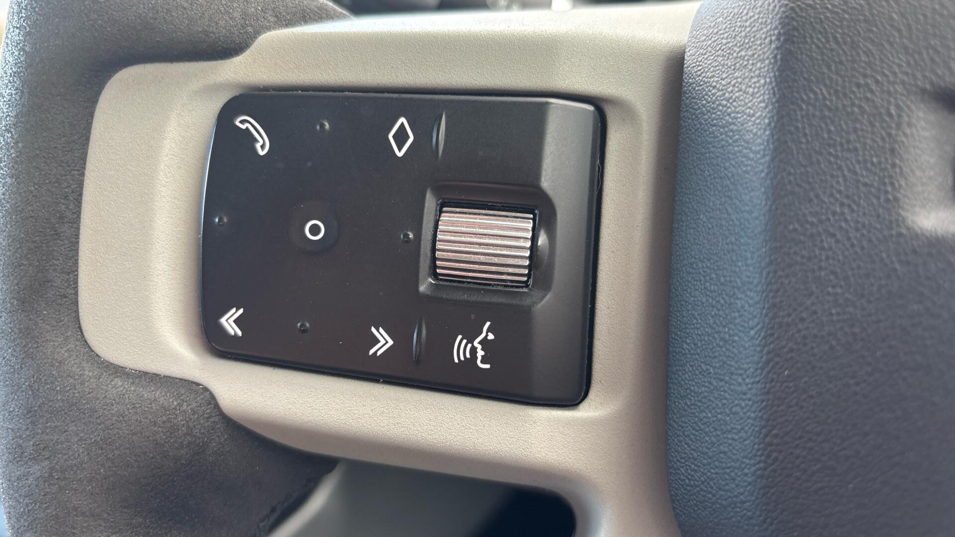 Land Rover Defender view 46