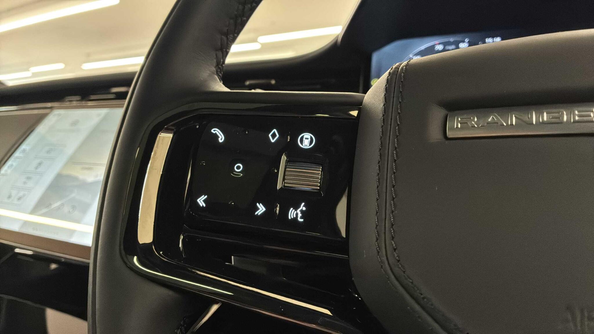 Land Rover Range Rover Sport view 27