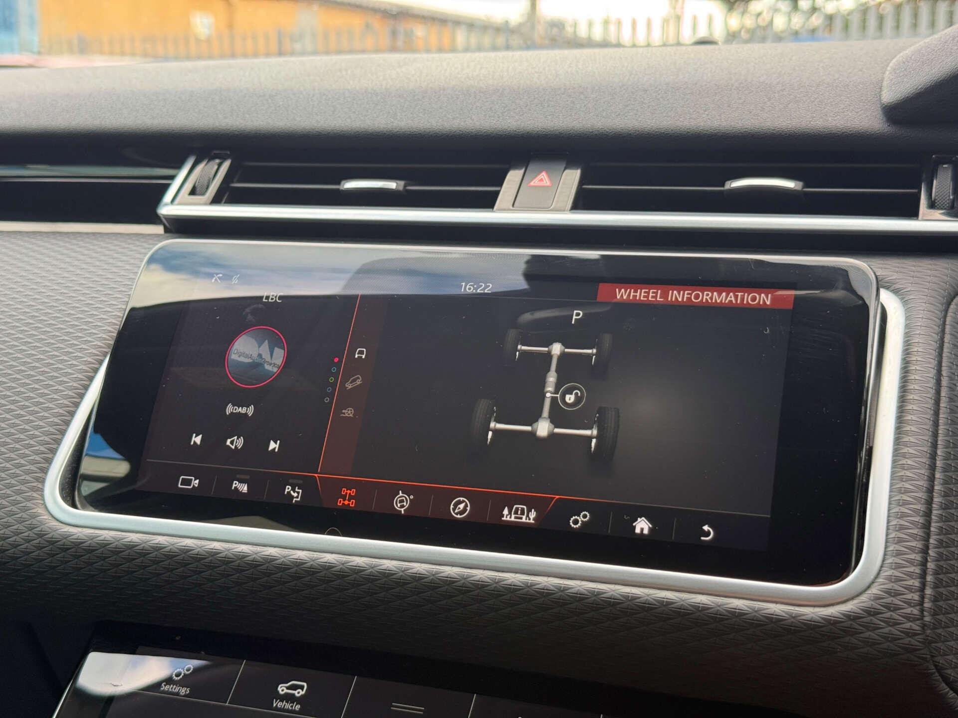 Land Rover Range Rover Velar view 74